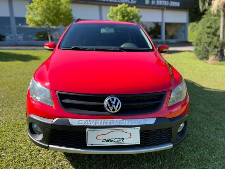 VOLKSWAGEN - SAVEIRO - 2011/2012 - Vermelha - R$ 60.900,00