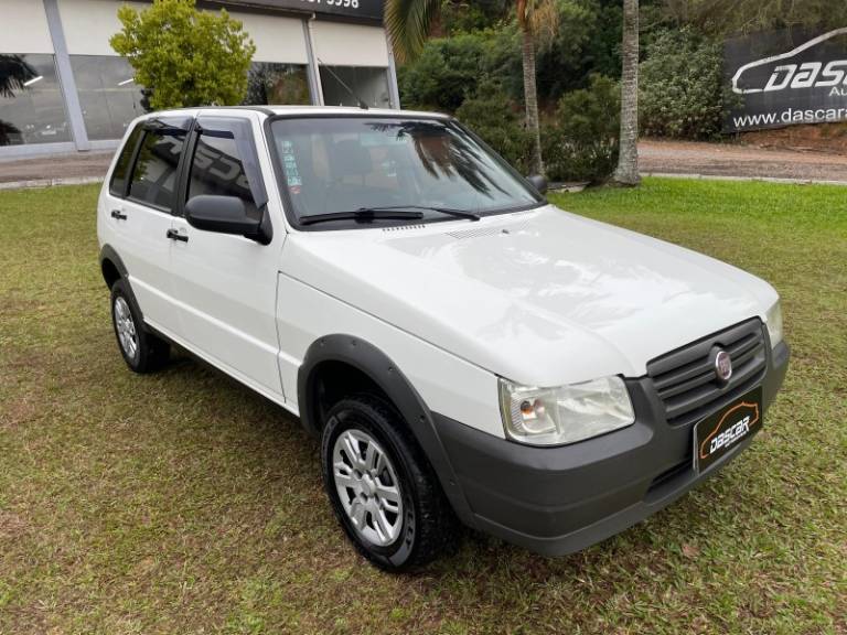 FIAT - UNO - 2013/2013 - Branca - R$ 30.900,00