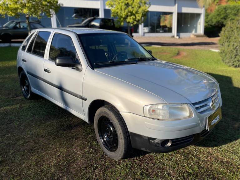 VOLKSWAGEN - GOL - 2008/2008 - Prata - R$ 18.900,00