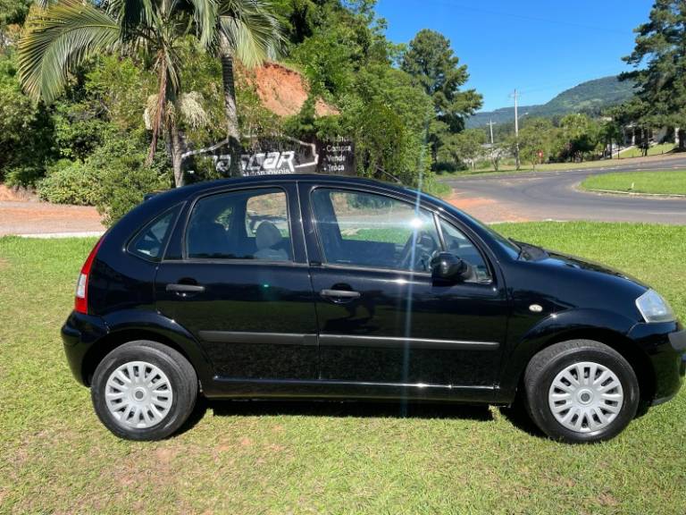 CITROËN - C3 - 2009/2010 - Preta - R$ 25.900,00