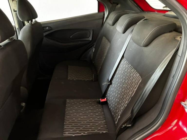 FORD - KA - 2016/2017 - Vermelha - R$ 43.900,00